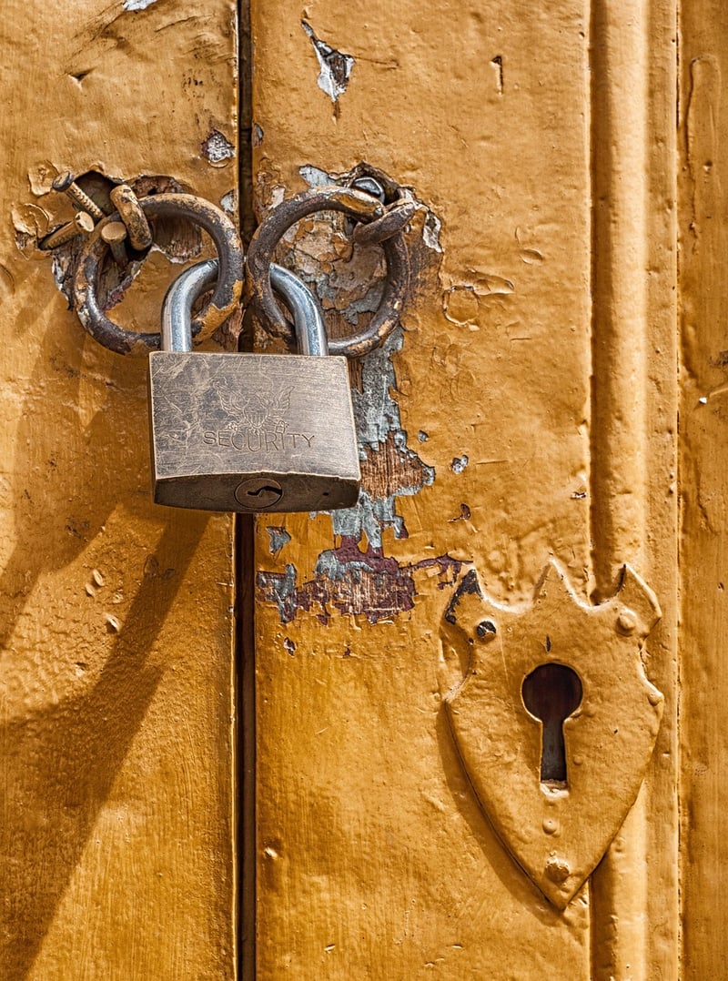 Keyhole with a Secret